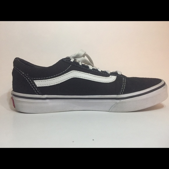 Black Vans Size 3 Youth - Picture 1 of 5
